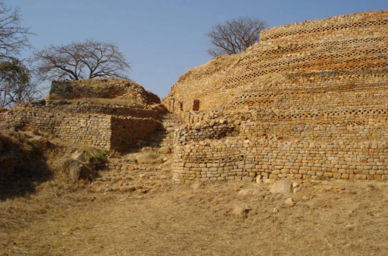 Decorated stone terraces at Khami