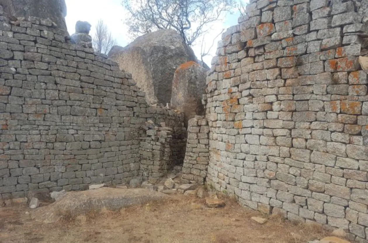 Dry-stone walls at the Tsindi Ruins